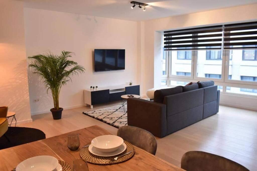 Vernieuwd Appartement Op 200M Van De Zee Ostende Exterior foto